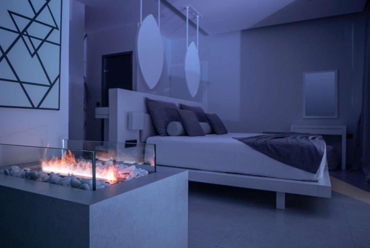 Emerald Cave Suites อายิโอสนิโกลาโอส ภายนอก รูปภาพ